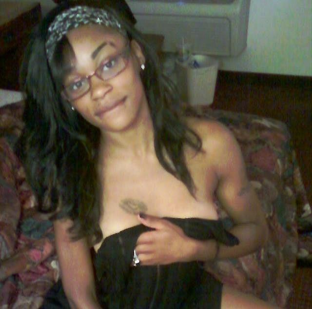 12P Stolen amateur shots of black teenies