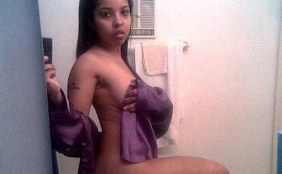12P Stolen amateur shots of black teenies