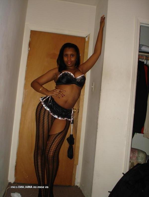 12P Stolen amateur shots of black teenies