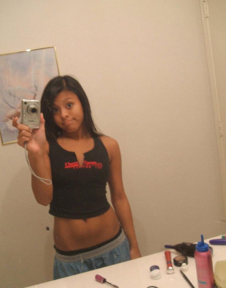 12P Stolen amateur shots of black teenies