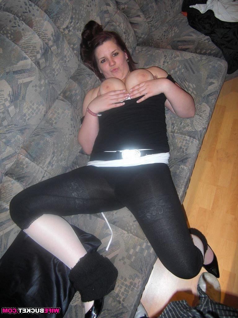 20P Touch amateur wifes wet pussies