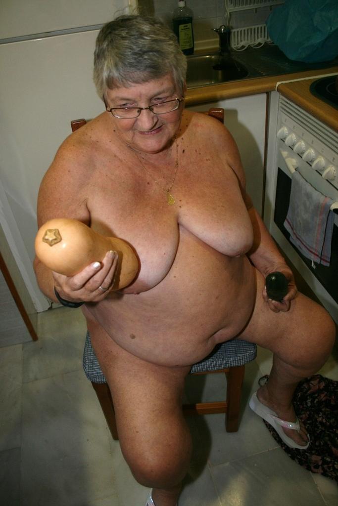 20P Grandma Libby hot time