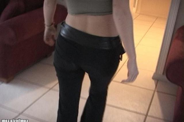 15P Angela plugs her reddish snatch on a thick cock