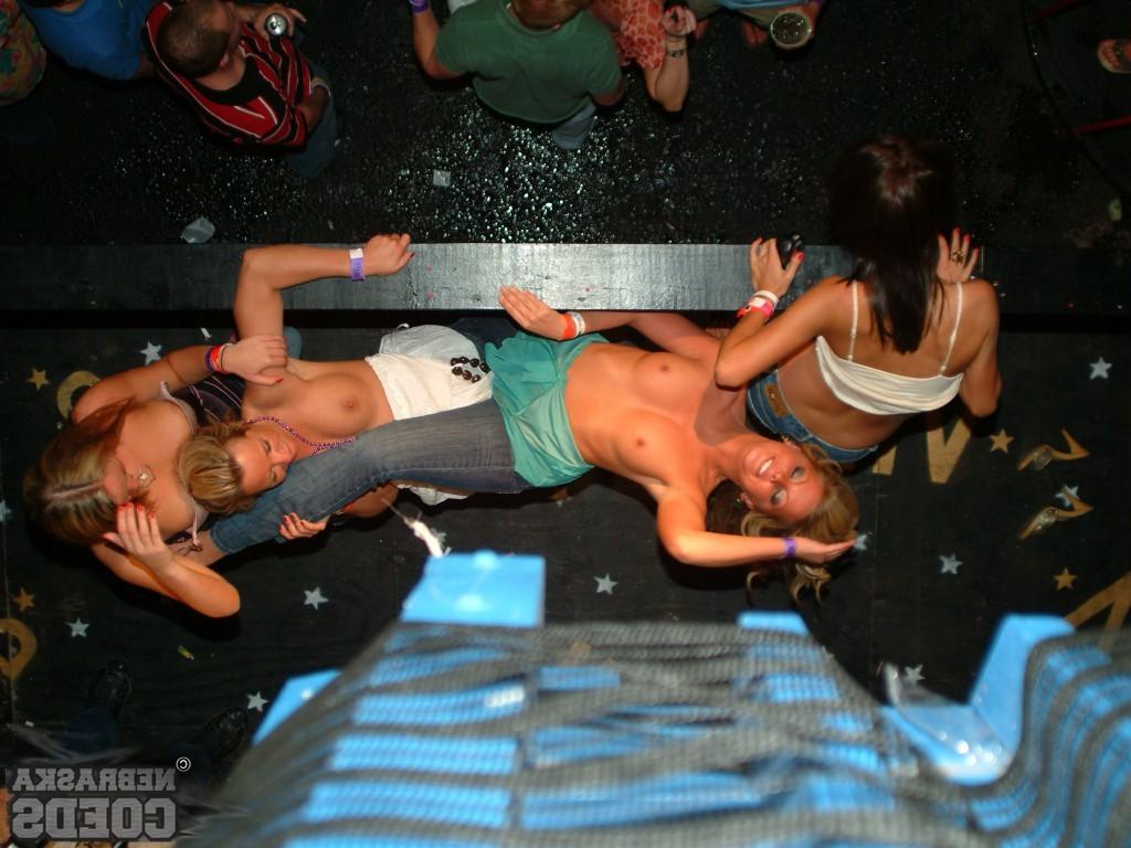 15P Amateur Party Pics with Hot Nebraska Coeds