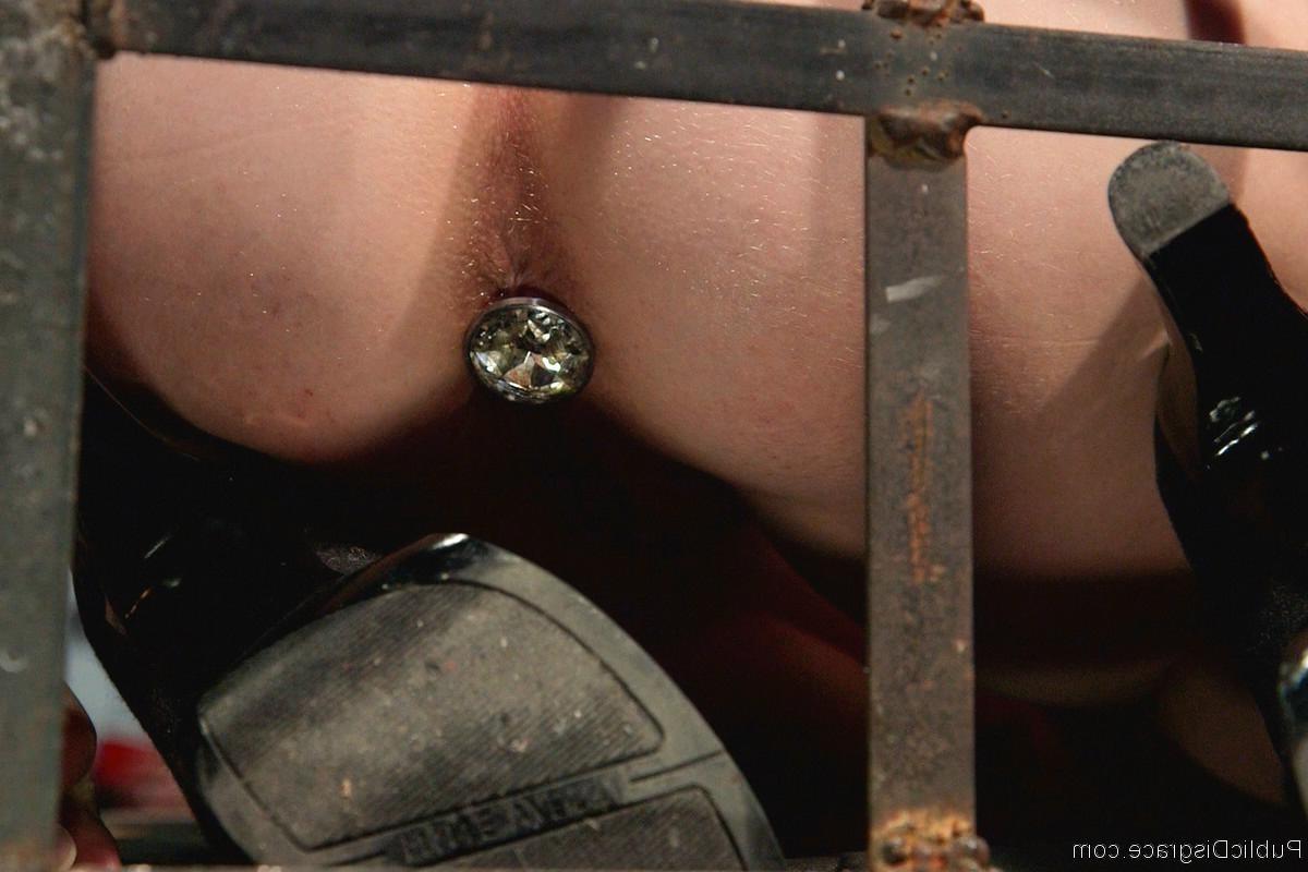 24P Tiny thing suspended and fucked by the unstoppable Ariel X