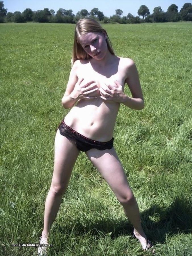 12P Wild amateur girlfriends posing for their pals outdoors