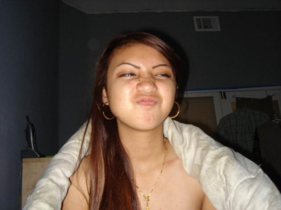 10P A cute Asian teen slut sucking her boyfriend's cock