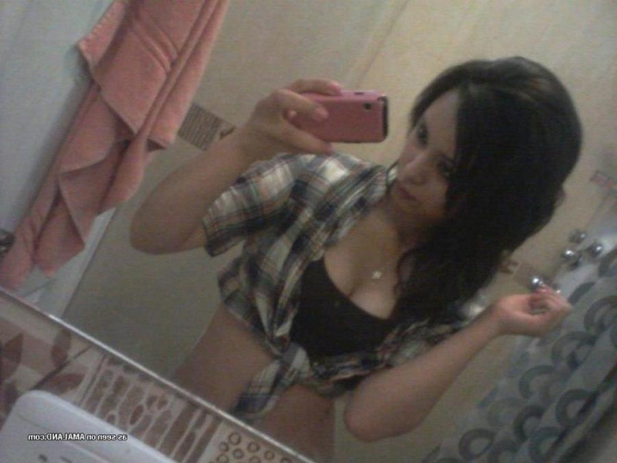 12P Tight Latina teen selfshooting and posing with friends