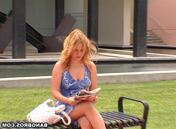 16P This girl body was smoking
