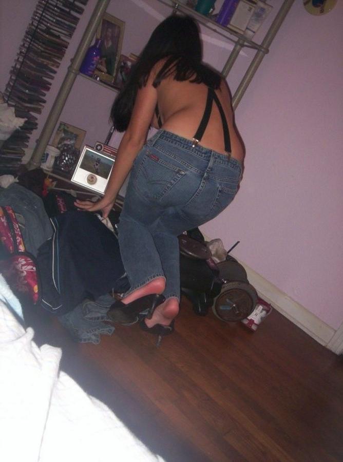 11P Hot teen posing topless and sucking cock