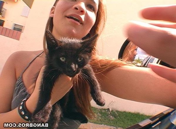 17P Street pussy around!