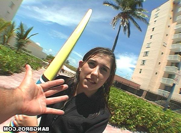 16P She is a surfer!