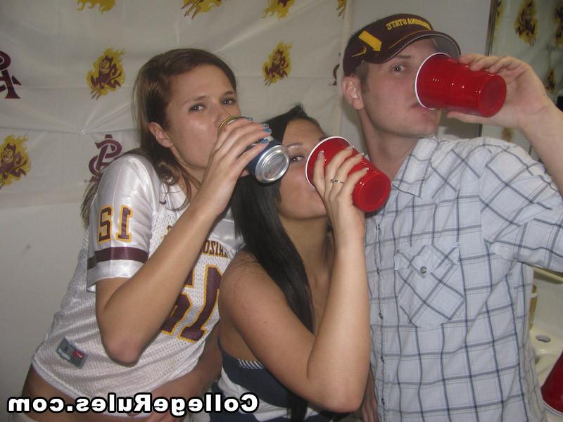 14P College Party With Horny Teens Fucking