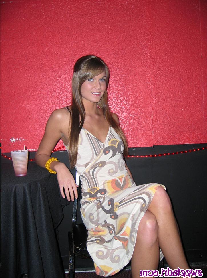 16P SweetAdri posing at the club opulence