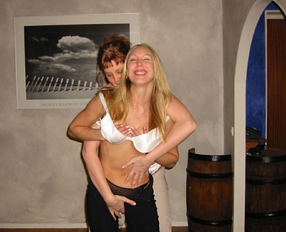 15P Teen lesbian gfs are licking and kissing  24