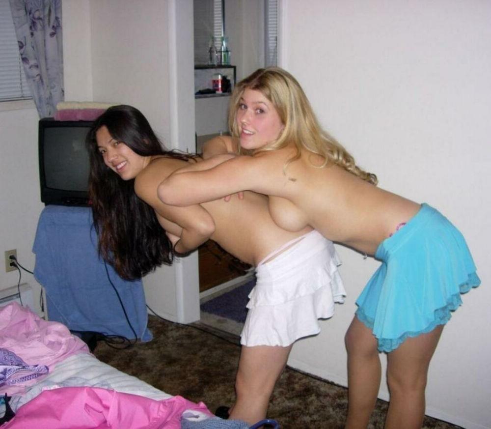 15P Teen lesbian gfs are licking and kissing  6
