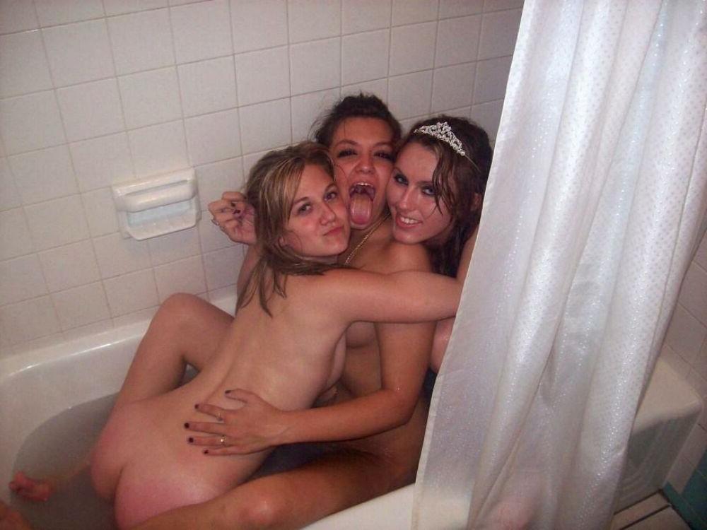 15P Teen lesbian gfs are licking and kissing  6