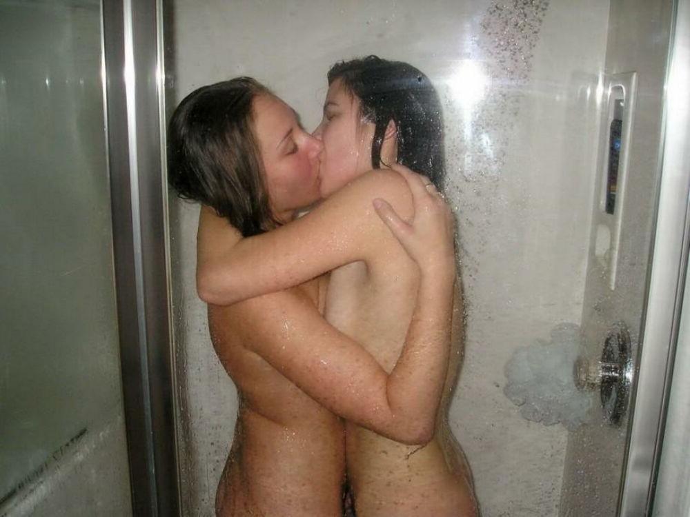 15P Teen lesbian gfs are licking and kissing  16