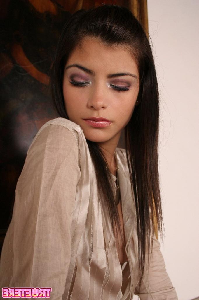 15P Sexy latina teen model Tere