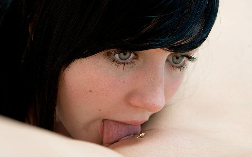 15P Lesbian teen girlfriends licking and kissing page 8