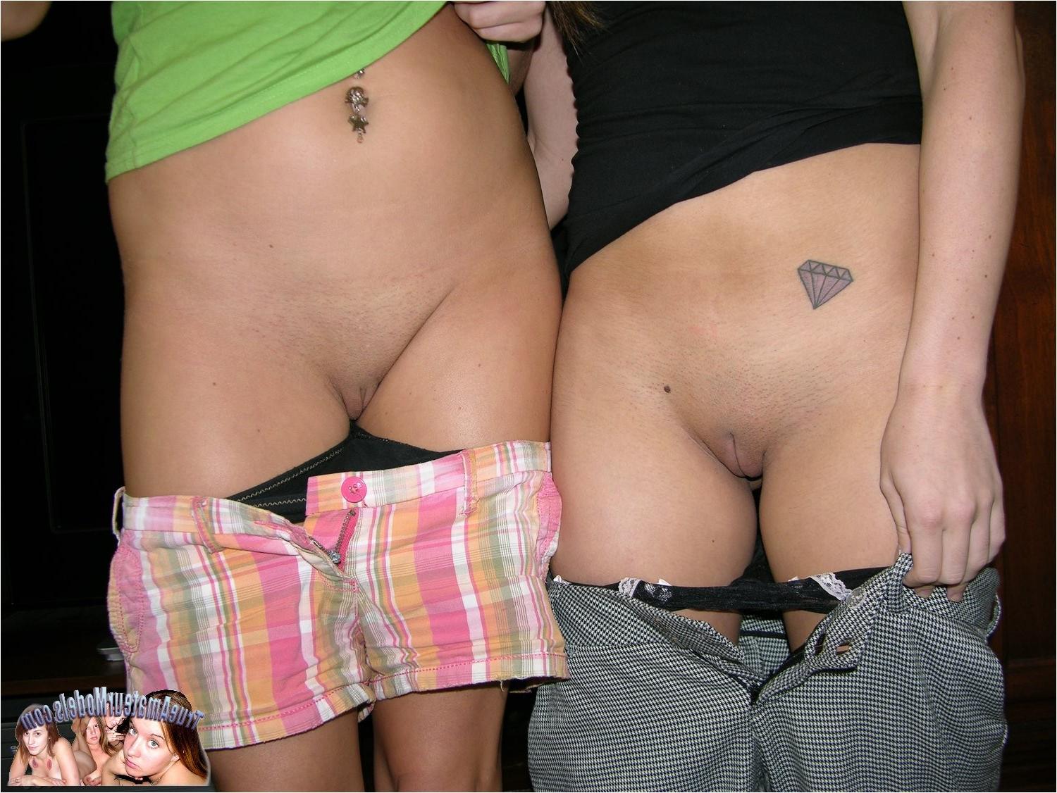 10P Two  Year Old Amateur Girls Spreading Apart Nude Together