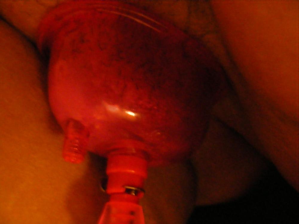 25P Pussy and titty pumping (1st time)