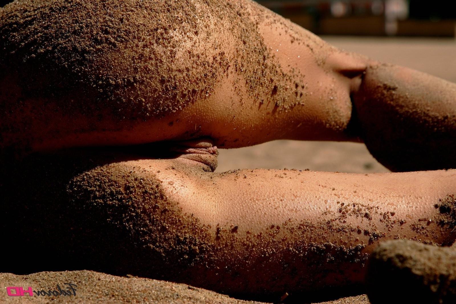 12P Fedorov-hd-Vika-sand-stories-sweet-russian-teen-naked-beach