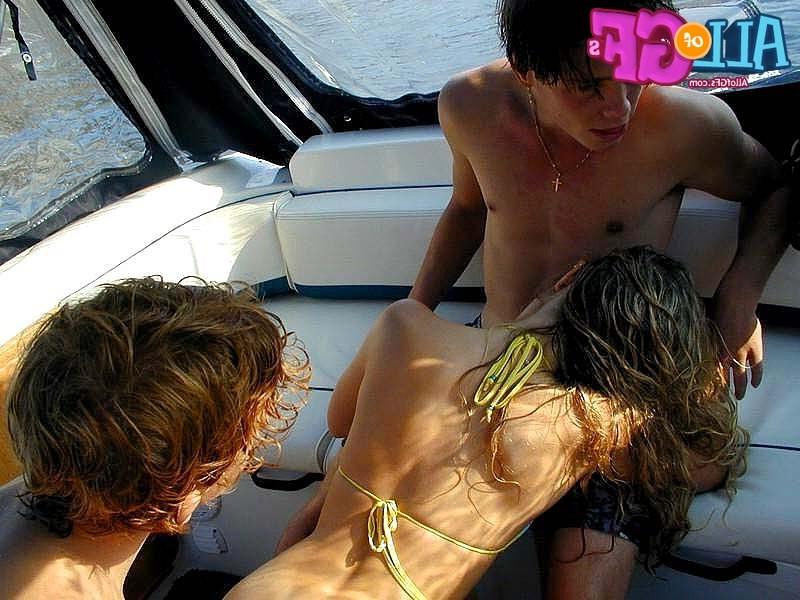 12P Exgirlfriend in group orgy on yacht