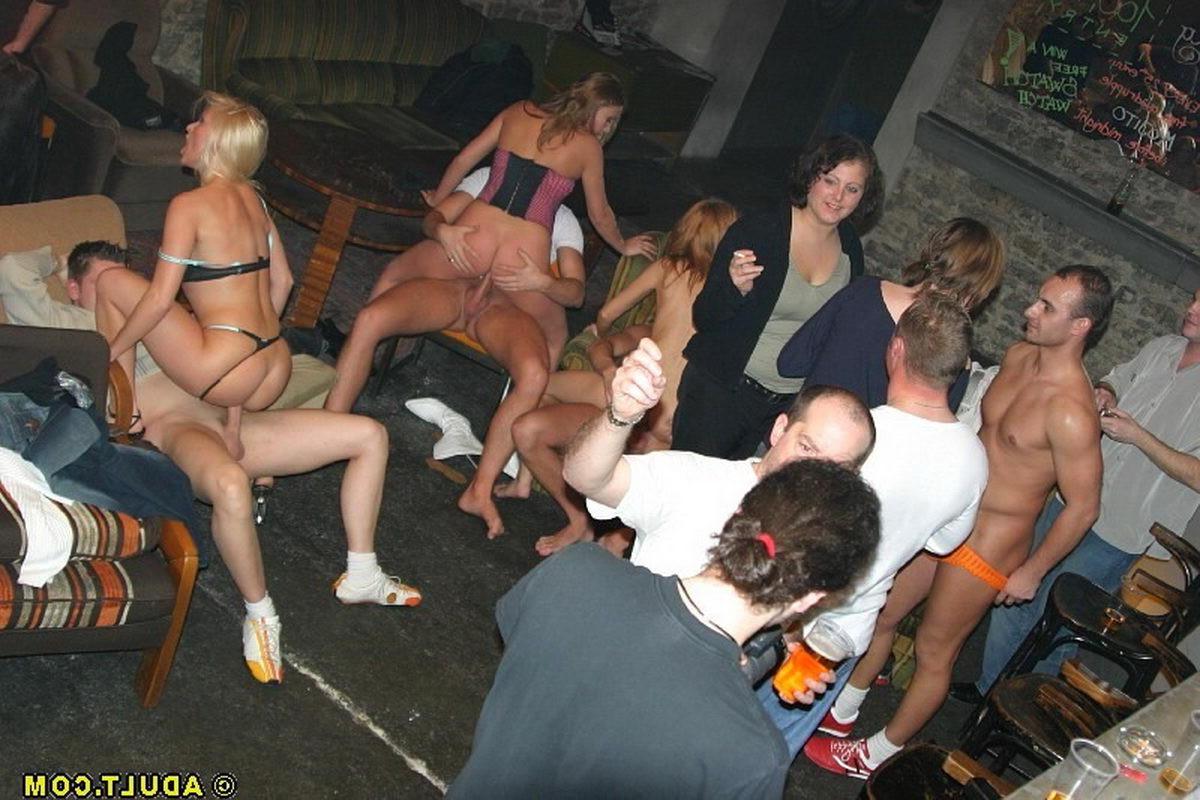 16P Wild time at a Vegas strip club