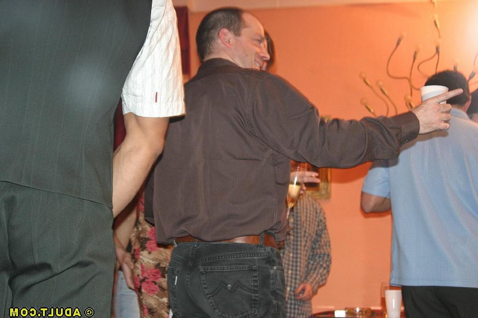 20P Wild Orgy At A New York City Sex Club