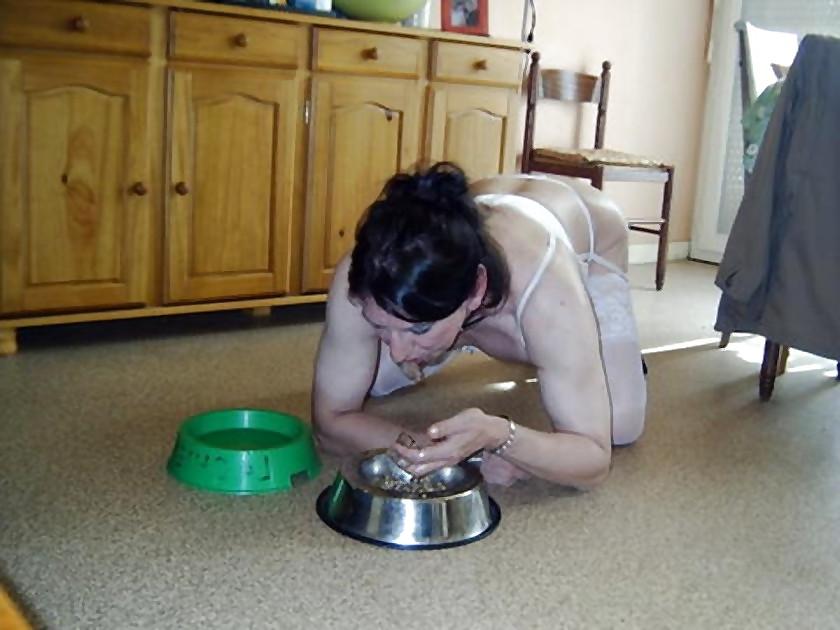 25P Feeding Time for slaves