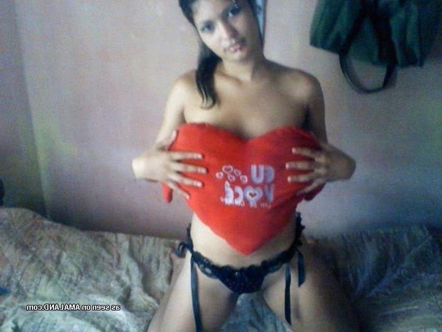 15P Latina babes showing off in thongs
