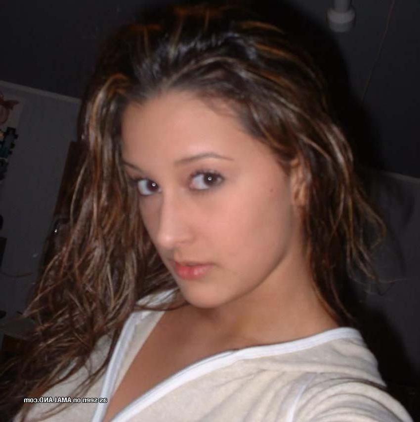9P Sexy amateur busty vain Latina GF