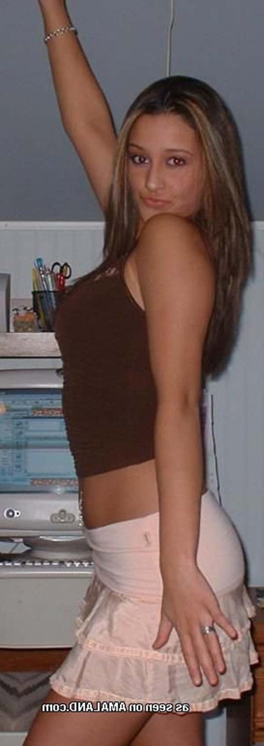 9P Sexy amateur busty vain Latina GF