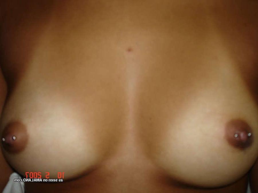 15P Latina slut naked and camwhoring