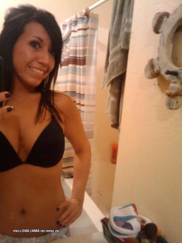 15P Latina GF and their wet pussies