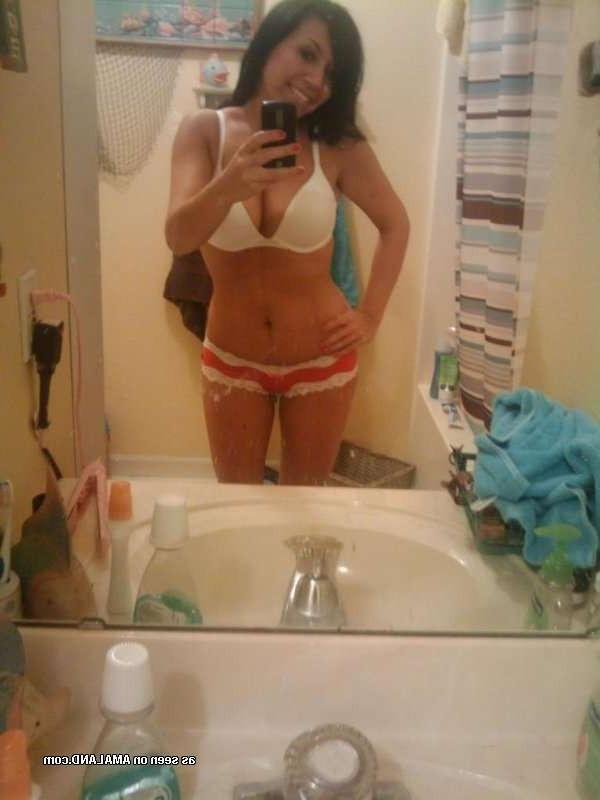 15P Latina GF and their wet pussies