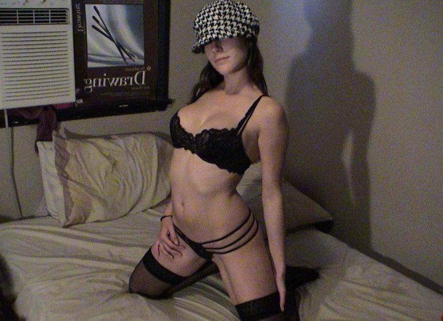 15P Three hot amateur Latina girlfriends