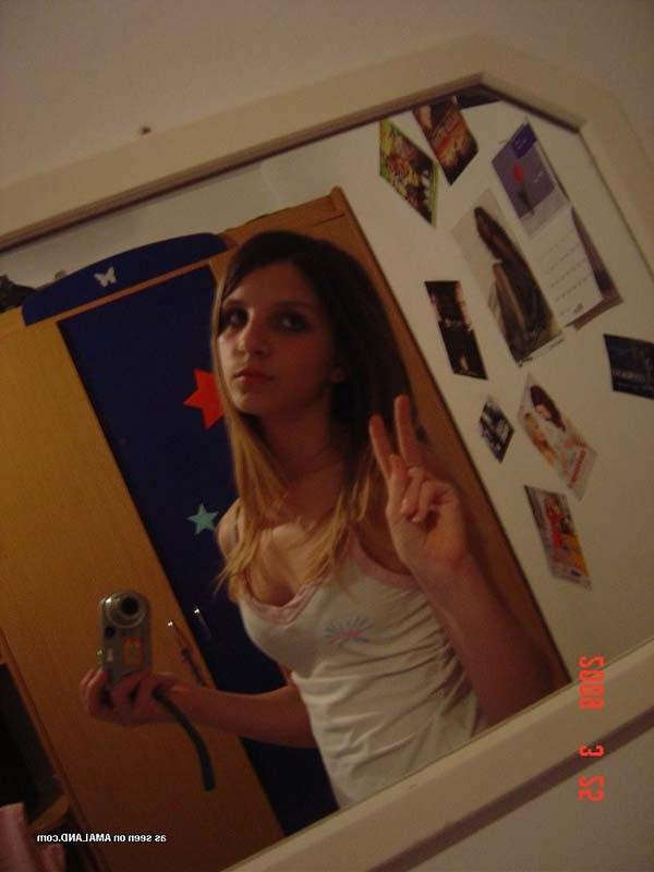 15P Sexy amateur Latina cutie camwhoring