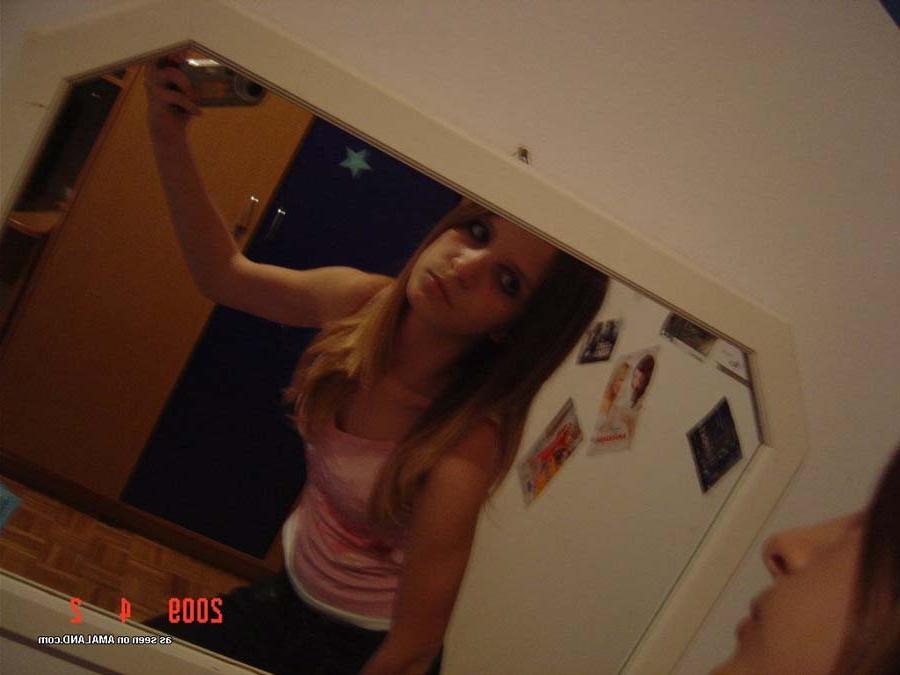 15P Sexy amateur Latina cutie camwhoring