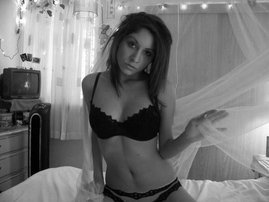 10P Sexy amateur Latina hottie in black and white