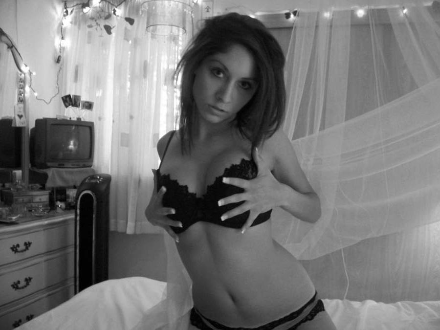 10P Sexy amateur Latina hottie in black and white