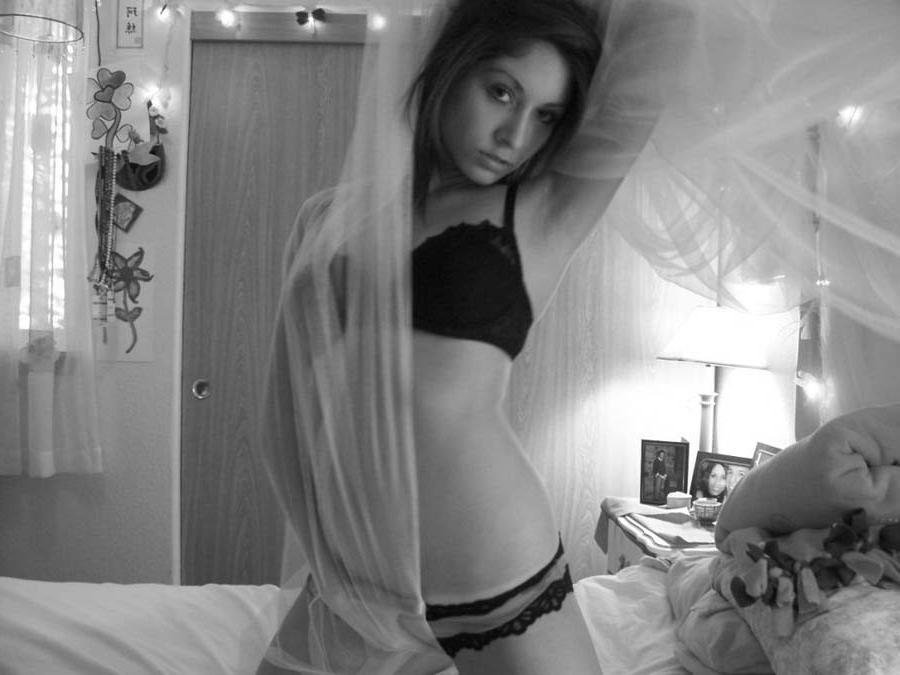 10P Sexy amateur Latina hottie in black and white