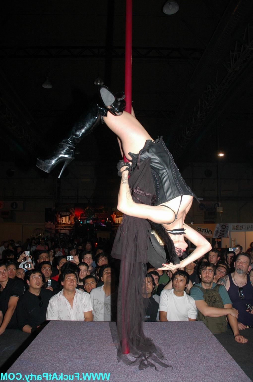 16P Vip club fuckatparty