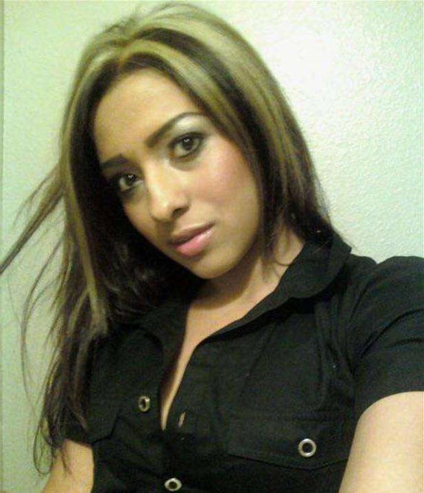 15P Sexy Latina babe selfshooting