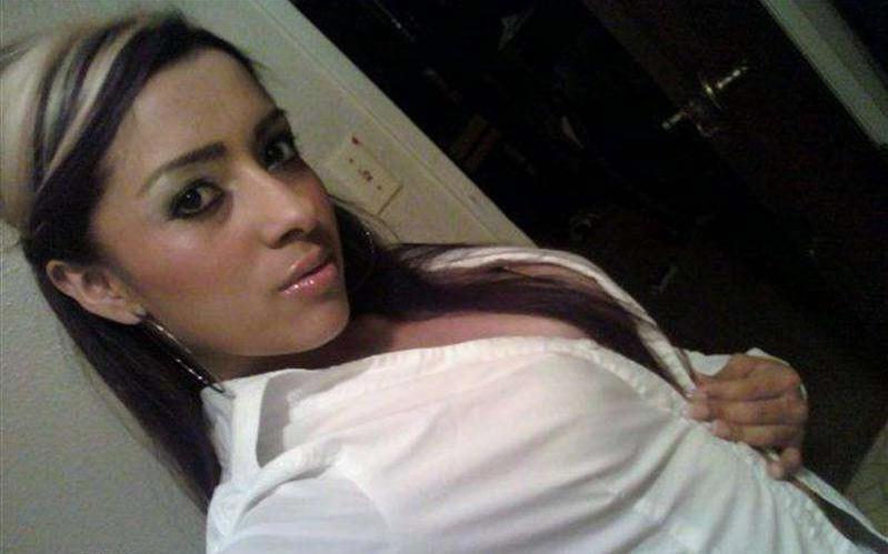 15P Sexy Latina babe selfshooting