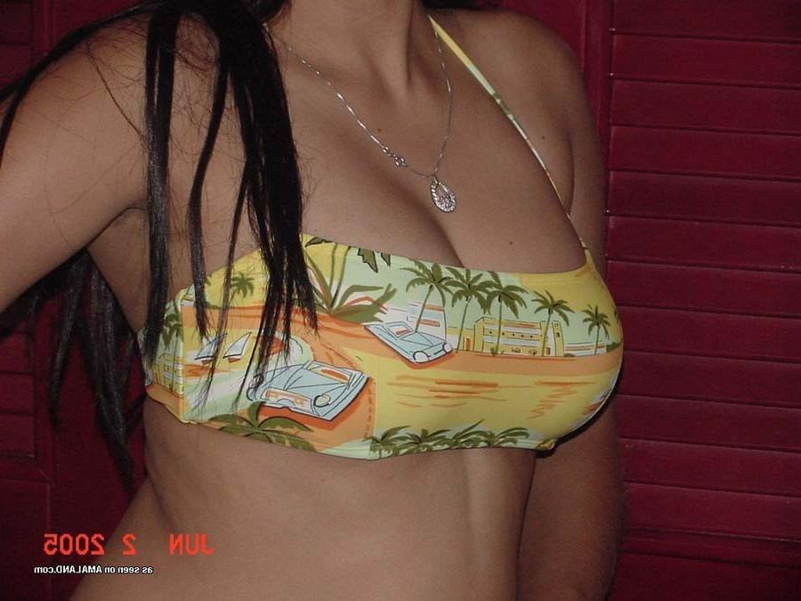 15P Amateur Latina babe in hot bikini