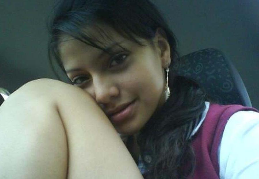 15P Hot and sexy amateur Latina cutie