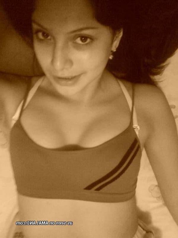 15P Hot and sexy amateur Latina cutie