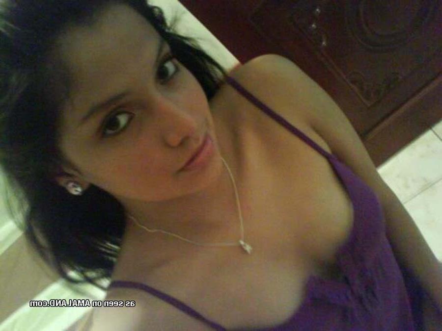 15P Hot and sexy amateur Latina cutie